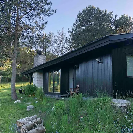 Casa vacanze Updated 70s In Rosnaes Nature
